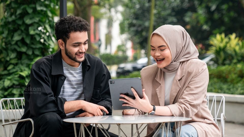 Kuliah Sambil Kerja? S2 Manajemen Pjj Telkom University Aja!